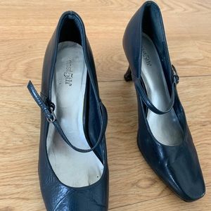 East 5th Navy Blue Mary Jane Heels